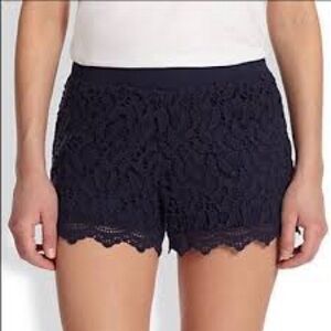 Lilly Pulitzer Lacie Crochet Overlay Pull On Shorts in Navy - Size XS